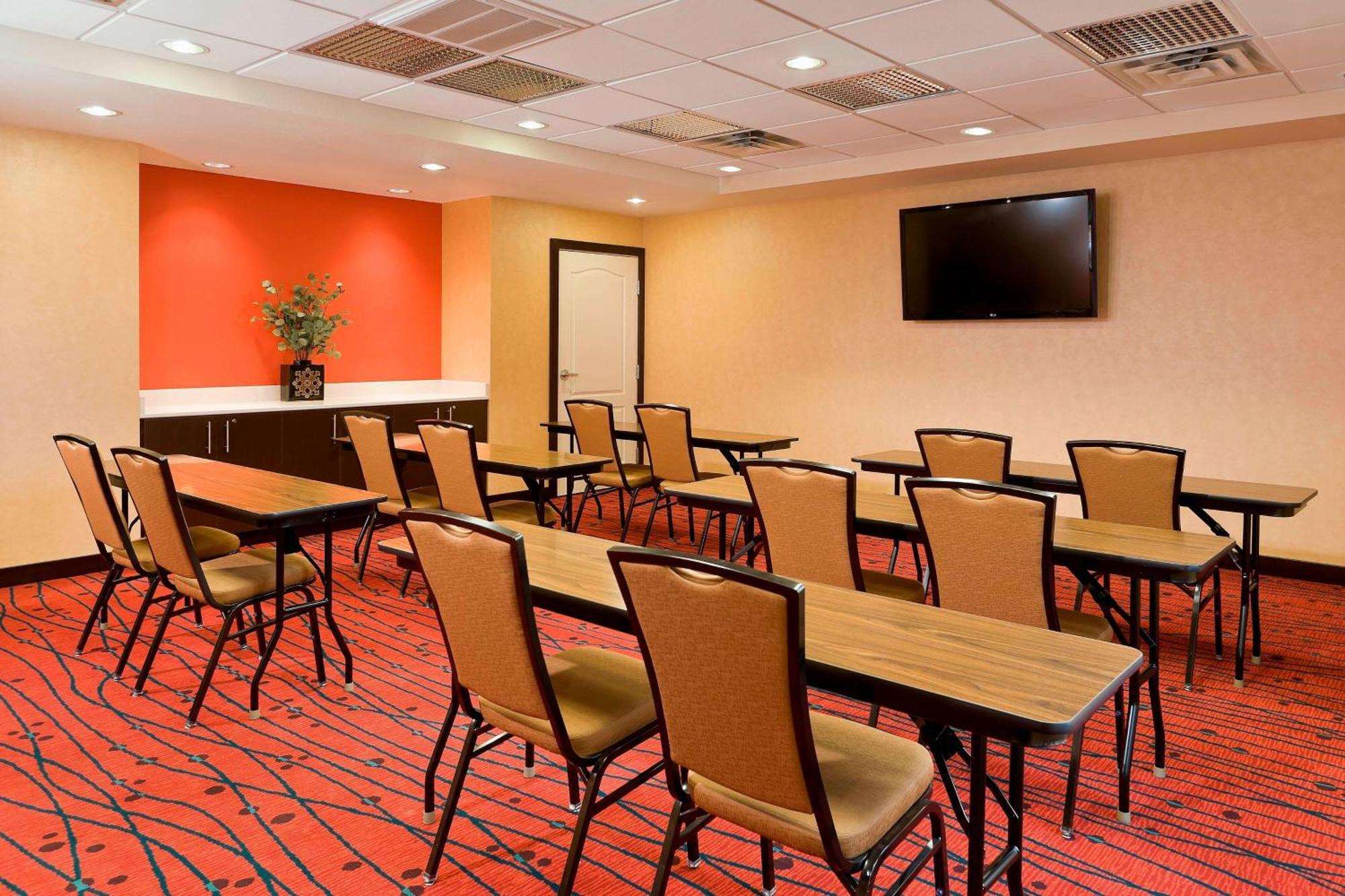 Residence Inn Bismarck North Εξωτερικό φωτογραφία